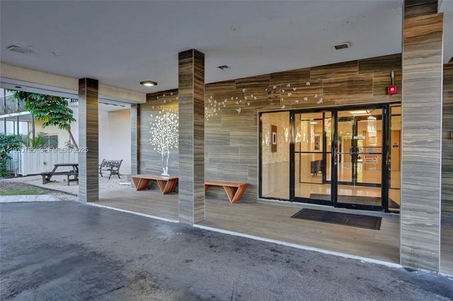 4164 Inverrary Dr 305, Lauderhill, FL 33319