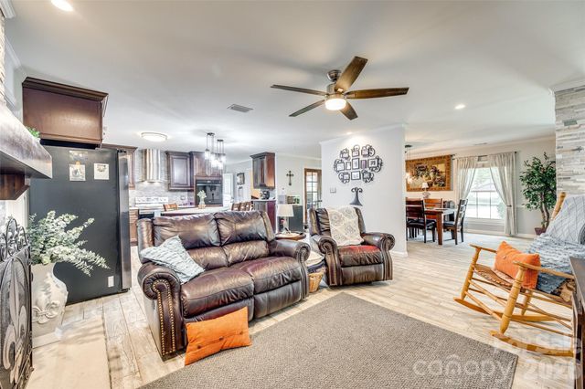 1325 Bucknell Avenue, Gastonia, NC 28054