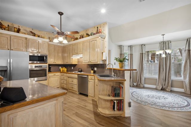 8132 Vine Wood Drive, North Richland Hills, TX 76182