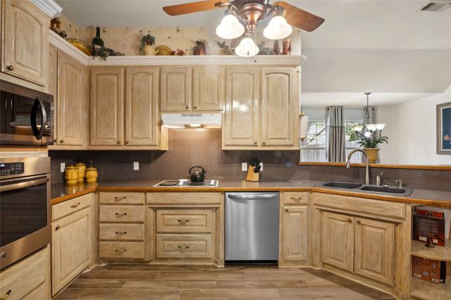 8132 Vine Wood Drive, North Richland Hills, TX 76182