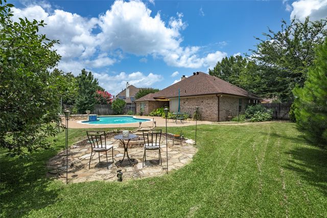8132 Vine Wood Drive, North Richland Hills, TX 76182