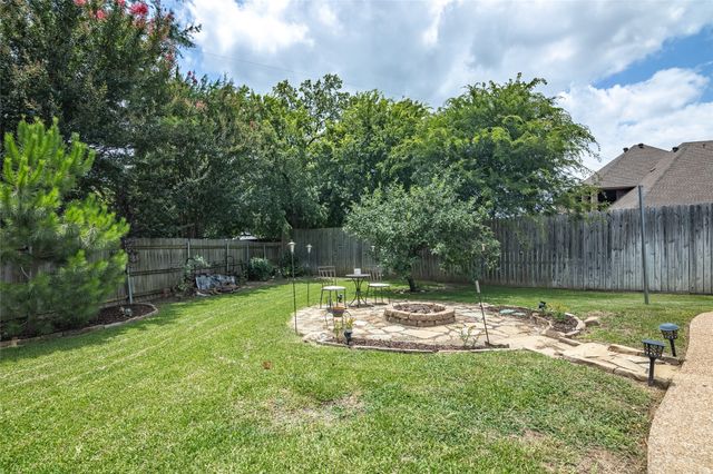 8132 Vine Wood Drive, North Richland Hills, TX 76182