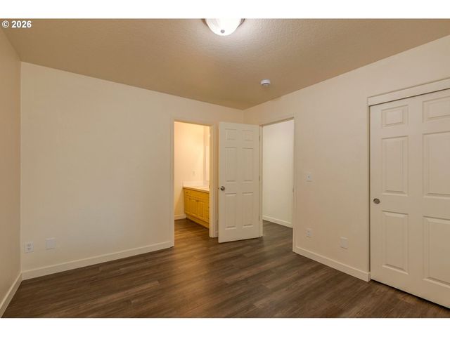 871 Sw JUNCTION Pl, Gresham, OR 97080