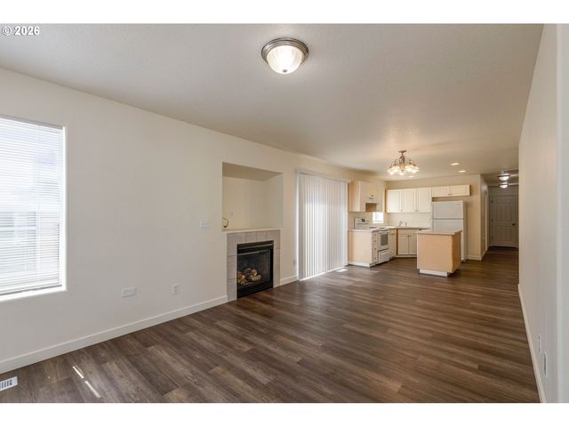 871 Sw JUNCTION Pl, Gresham, OR 97080