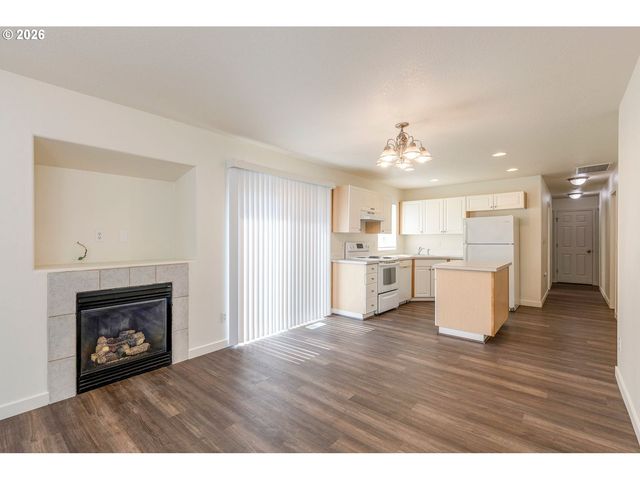 871 Sw JUNCTION Pl, Gresham, OR 97080