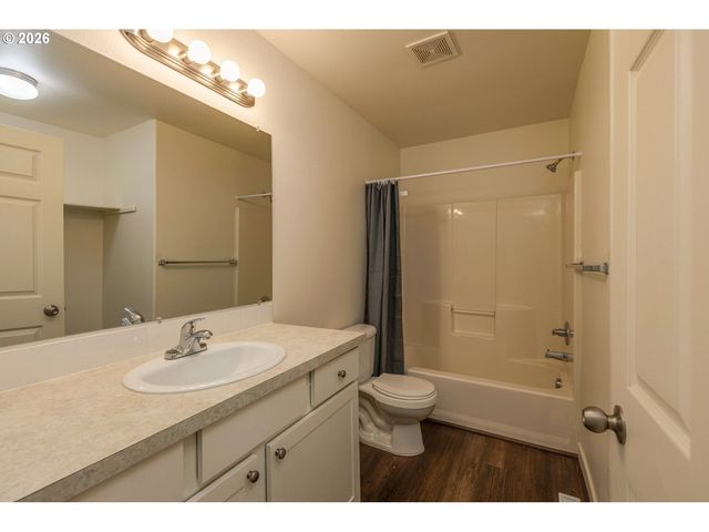 871 Sw JUNCTION Pl, Gresham, OR 97080
