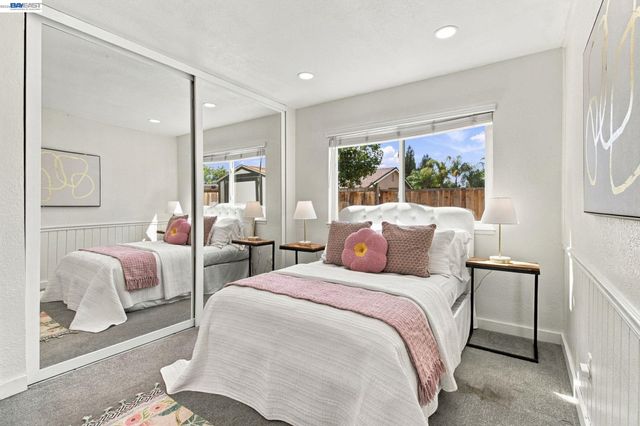 851 Geraldine St, Livermore, CA 94550