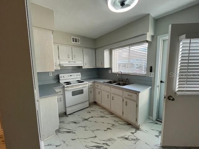 335 N CAUSEWAY F010, New Smyrna Beach, FL 32169