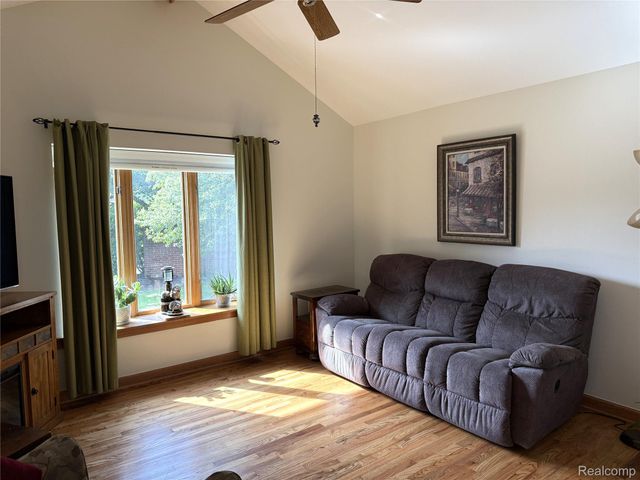 22202 Vinewood Boulevard, Taylor, MI 48180