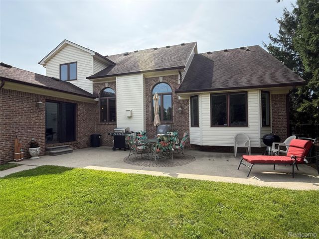 22202 Vinewood Boulevard, Taylor, MI 48180