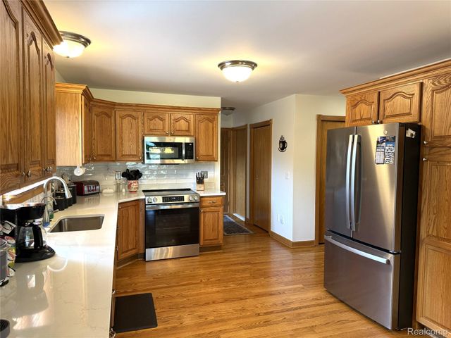 22202 Vinewood Boulevard, Taylor, MI 48180