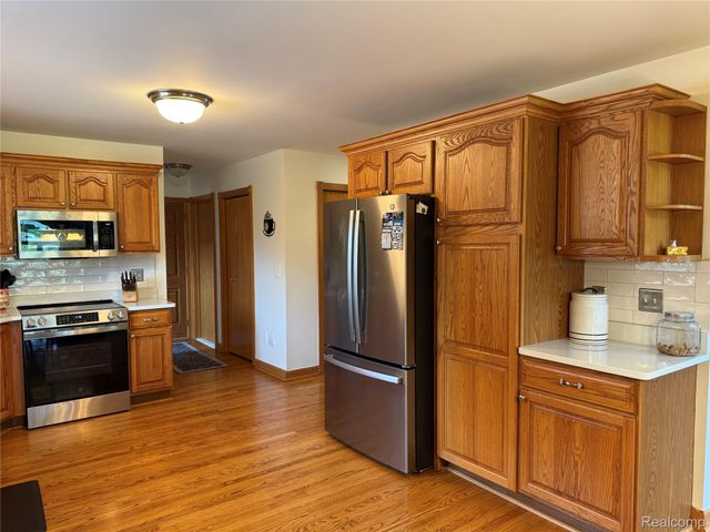 22202 Vinewood Boulevard, Taylor, MI 48180