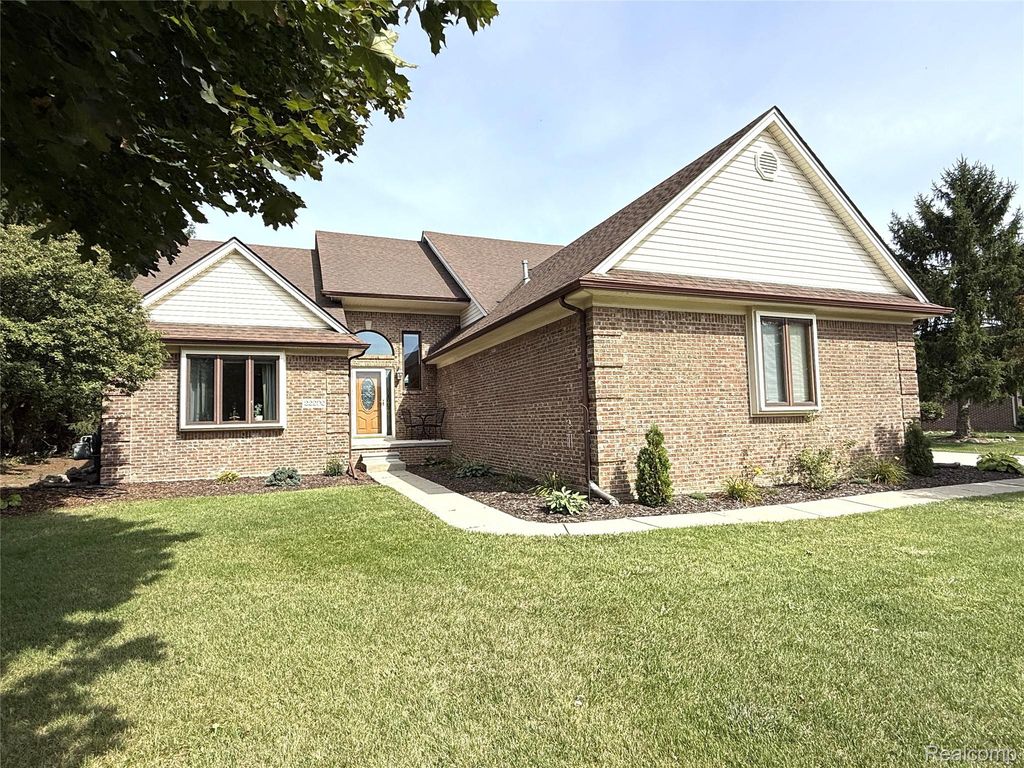 22202 Vinewood Boulevard, Taylor, MI 48180