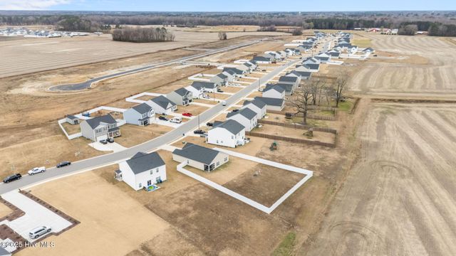 1215 Queensland Lane, Ayden, NC 28513