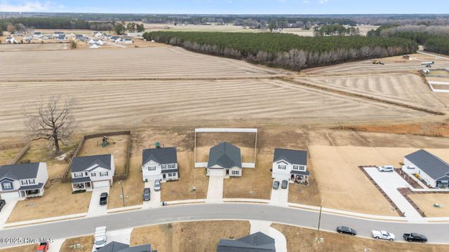 1215 Queensland Lane, Ayden, NC 28513