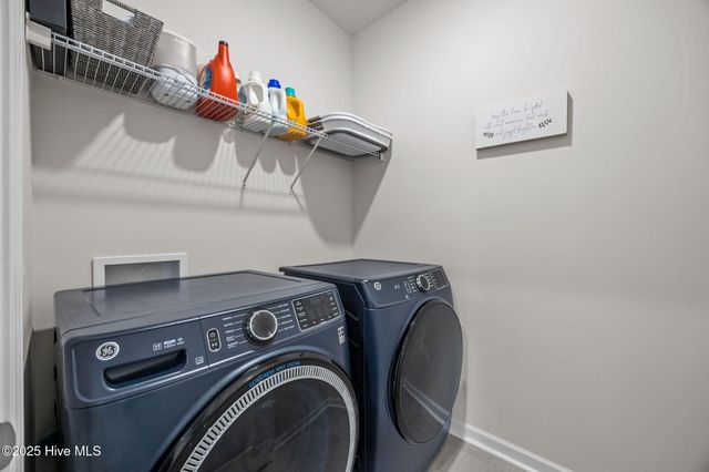 1215 Queensland Lane, Ayden, NC 28513