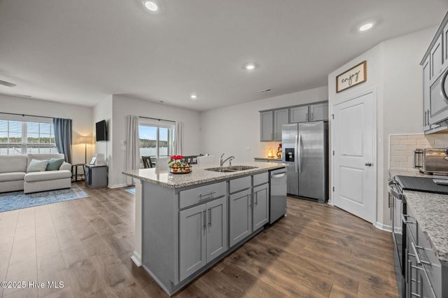 1215 Queensland Lane, Ayden, NC 28513