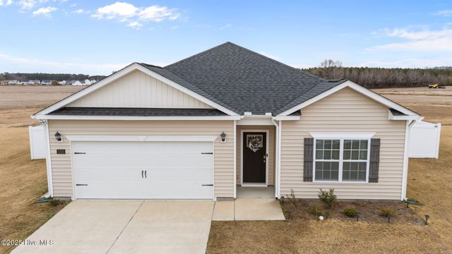 1215 Queensland Lane, Ayden, NC 28513