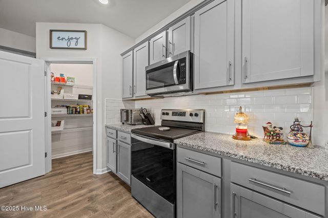 1215 Queensland Lane, Ayden, NC 28513