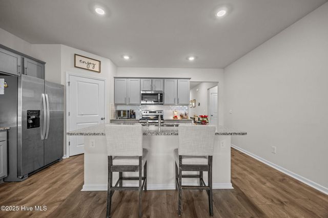 1215 Queensland Lane, Ayden, NC 28513