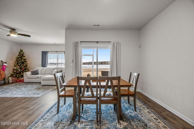 1215 Queensland Lane, Ayden, NC 28513