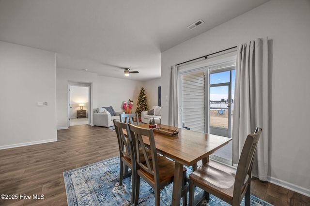 1215 Queensland Lane, Ayden, NC 28513