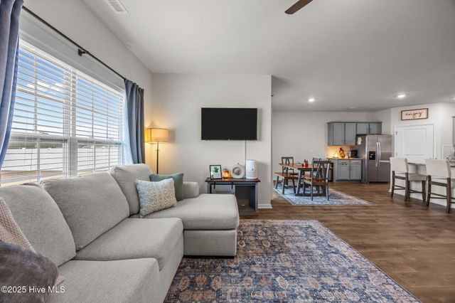 1215 Queensland Lane, Ayden, NC 28513