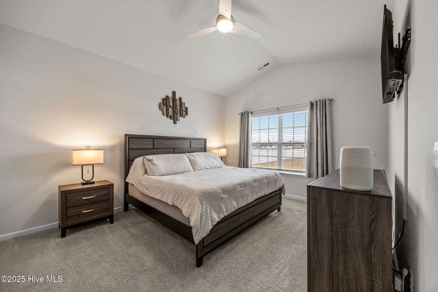 1215 Queensland Lane, Ayden, NC 28513