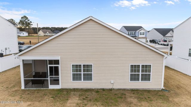 1215 Queensland Lane, Ayden, NC 28513