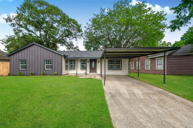 712 Mobile Drive, Pasadena, TX 77506