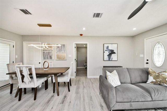 712 Mobile Drive, Pasadena, TX 77506