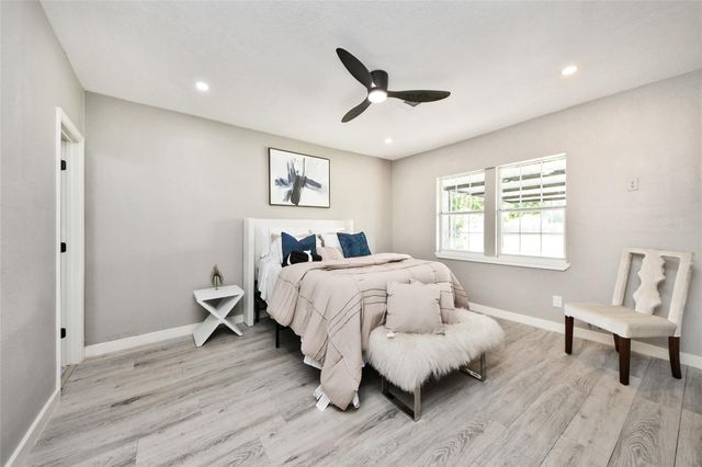 712 Mobile Drive, Pasadena, TX 77506