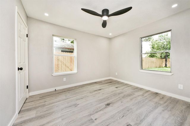 712 Mobile Drive, Pasadena, TX 77506