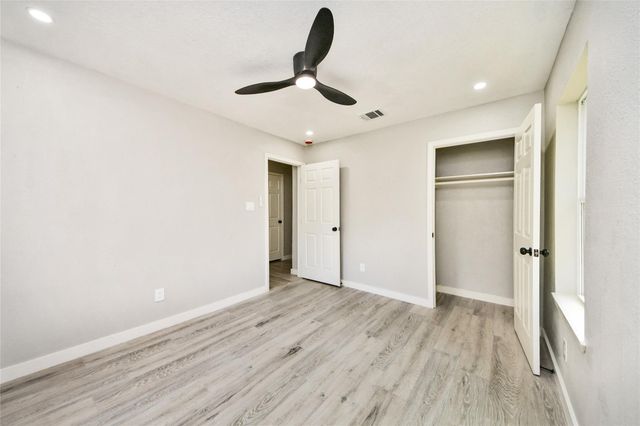 712 Mobile Drive, Pasadena, TX 77506