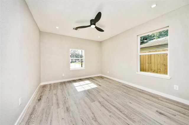 712 Mobile Drive, Pasadena, TX 77506