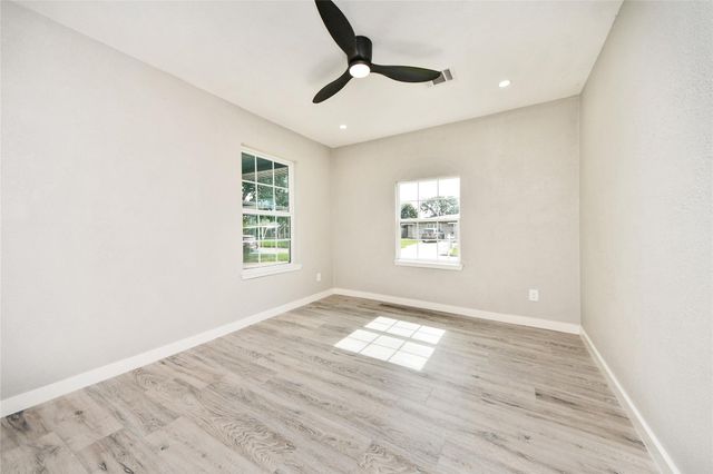 712 Mobile Drive, Pasadena, TX 77506