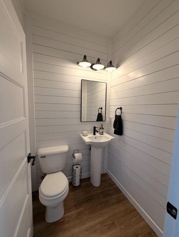 1381 N Pine Street, Sun Prairie, WI 53590