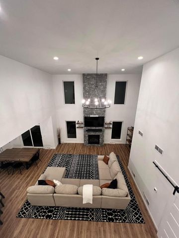 1381 N Pine Street, Sun Prairie, WI 53590