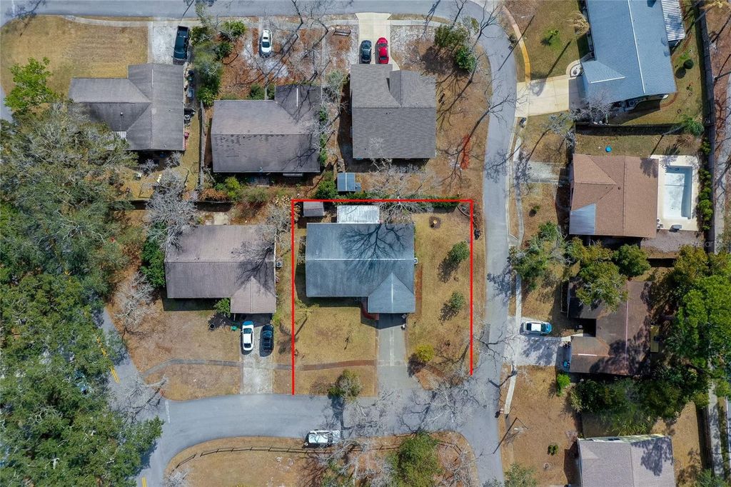 Image 2 of property listing at 10 OAK LANE, Port Orange, FL 32128