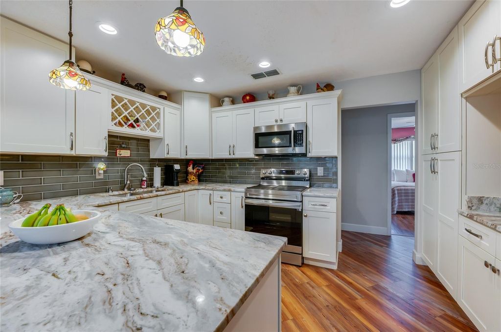 Image 12 of property listing at 10 OAK LANE, Port Orange, FL 32128