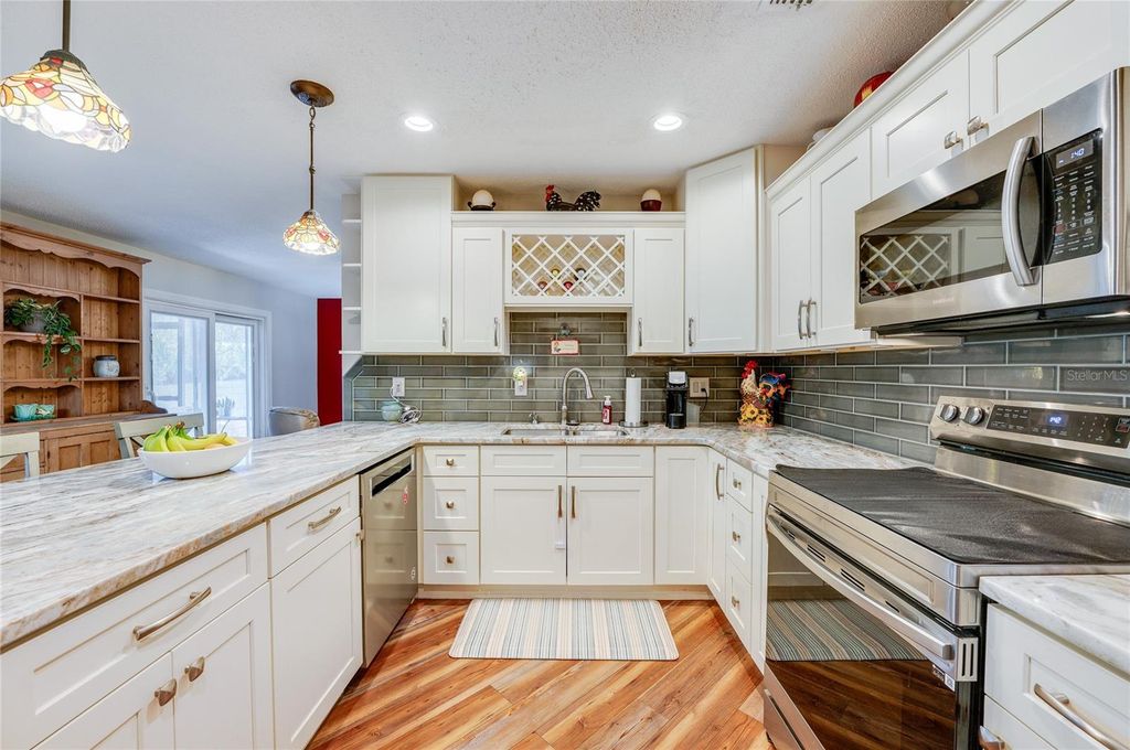 Image 14 of property listing at 10 OAK LANE, Port Orange, FL 32128