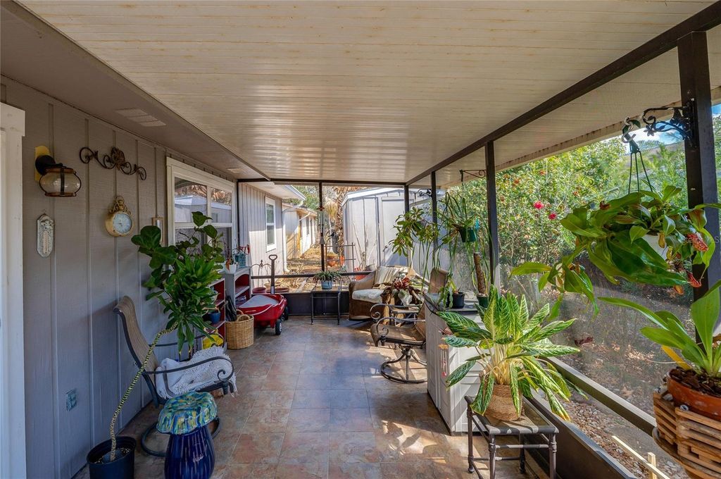 Image 16 of property listing at 10 OAK LANE, Port Orange, FL 32128