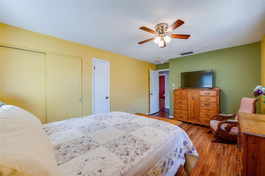 Image 24 of property listing at 10 OAK LANE, Port Orange, FL 32128