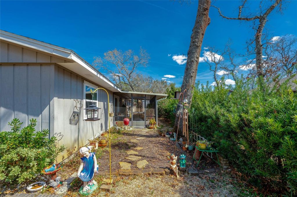 Image 28 of property listing at 10 OAK LANE, Port Orange, FL 32128