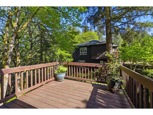 2942 RIVERVIEW St, Eugene, OR 97403