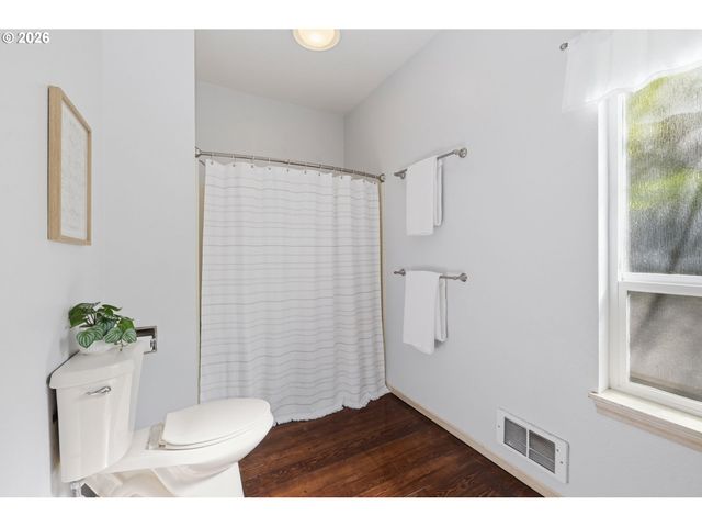 2942 RIVERVIEW St, Eugene, OR 97403