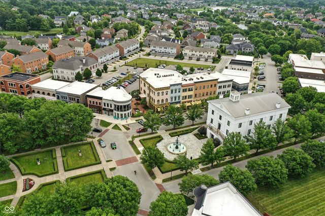 12938 University Crescent 2B, Carmel, IN 46032