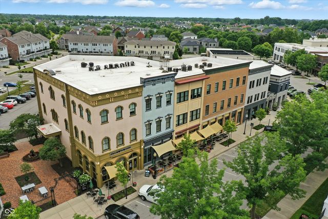 12938 University Crescent 2B, Carmel, IN 46032