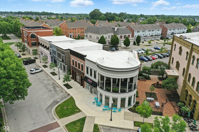 12938 University Crescent 2B, Carmel, IN 46032