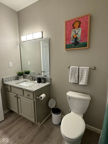 12938 University Crescent 2B, Carmel, IN 46032